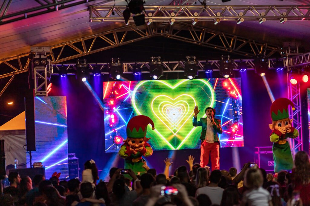 Encerramento Mágico do Natal em Luzerna/SC: Show Infantil com Personagens Encantados!
