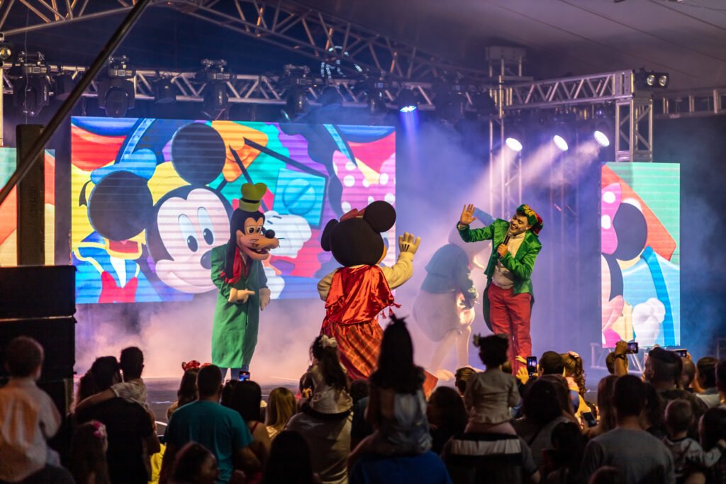 Encerramento Mágico do Natal em Luzerna/SC: Show Infantil com Personagens Encantados!