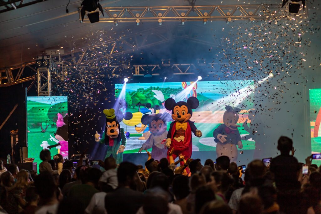 Encerramento Mágico do Natal em Luzerna/SC: Show Infantil com Personagens Encantados!