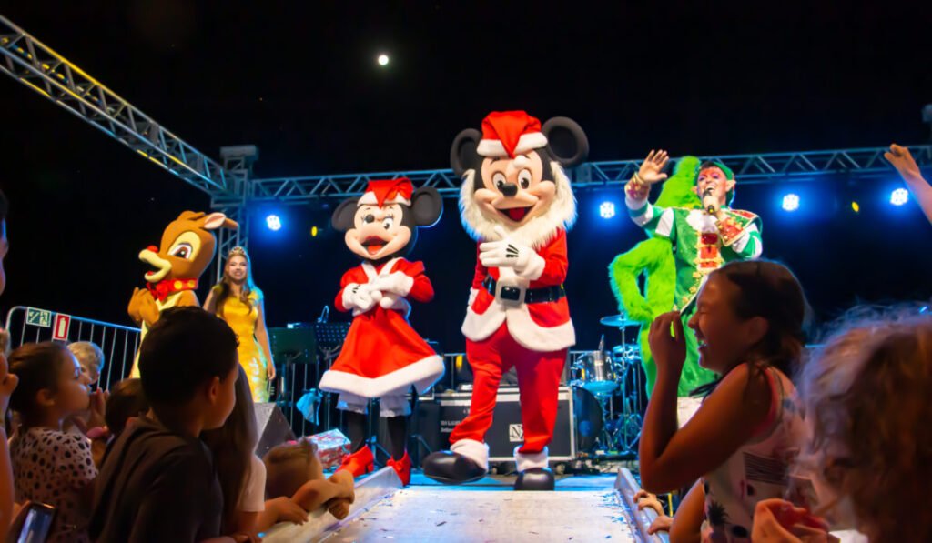 Chegada do Papai Noel e Aniversário da Cidade de Marcelino Ramos/SC: Um Show Inesquecível de Personagens e Magia!