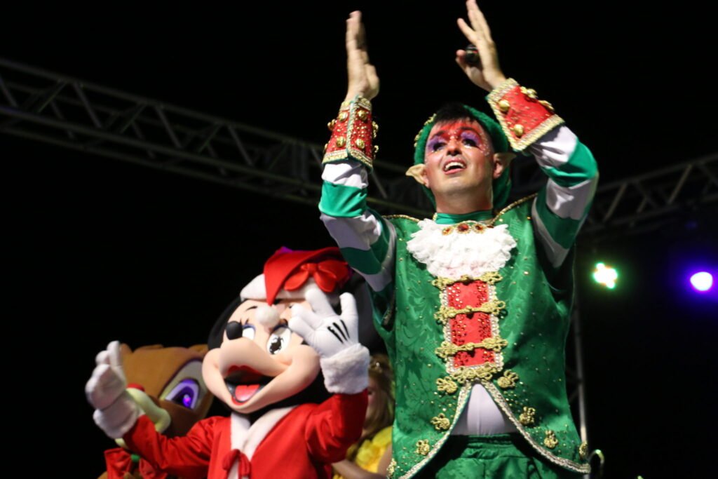 Chegada do Papai Noel e Aniversário da Cidade de Marcelino Ramos/SC: Um Show Inesquecível de Personagens e Magia!