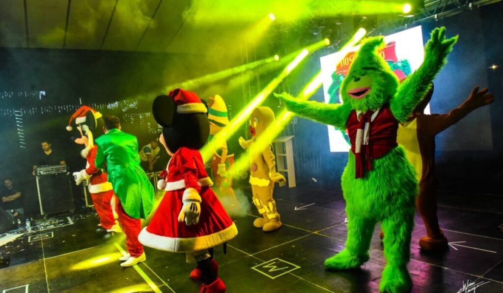 Abertura do Natal em Jaborá/SC: Um Espetáculo Mágico com Shows Infantis e Personagens Natalinos!